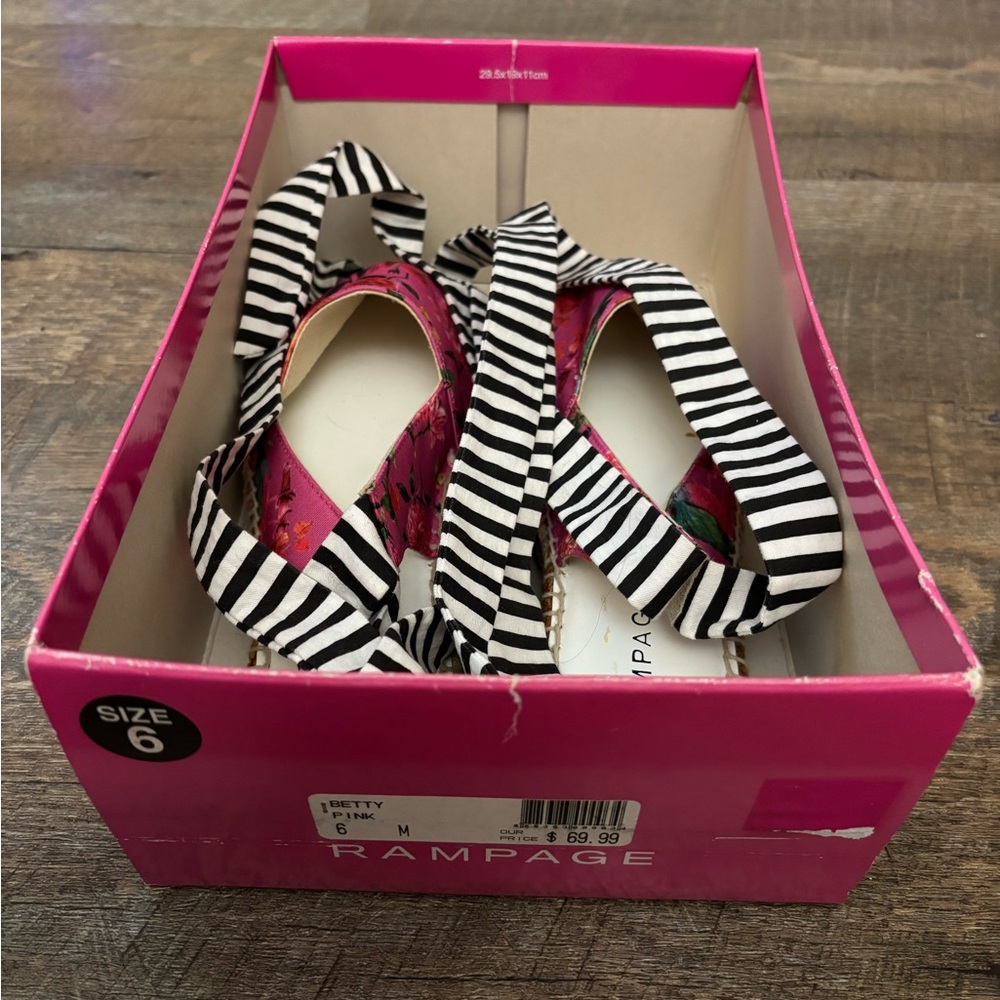 Rampage Betty Wrap Around Bird Floral Espadrilles - Picture 2 of 9